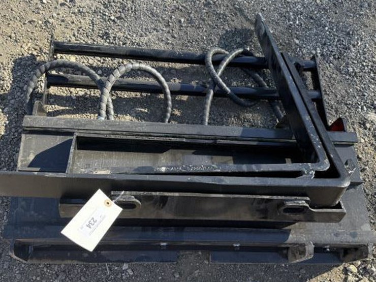 #234-•-mini-skid-steer-hydraulic-side-shift-forks-image-1