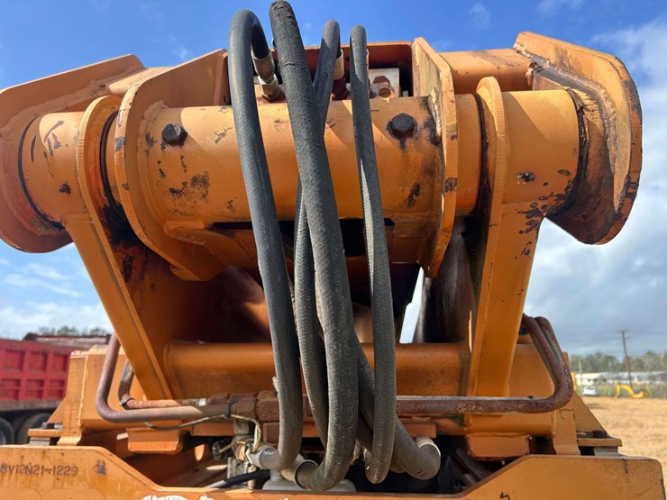 lull-644b-37-image-25