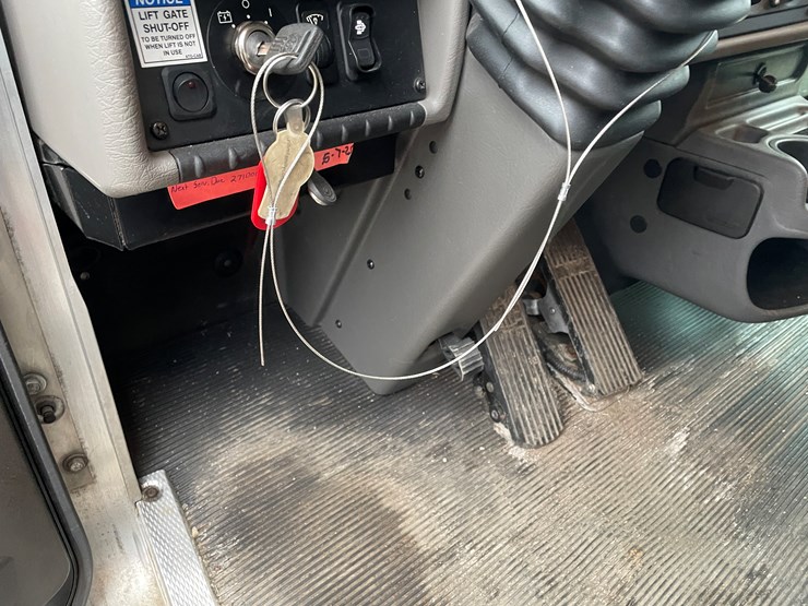 2022-kenworth-t370-image-55