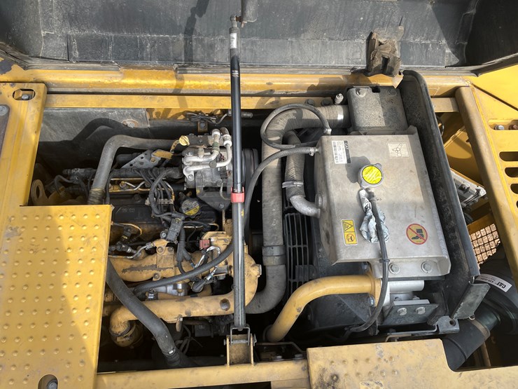 caterpillar-312f-image-37