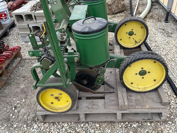 john-deere-71-image-2