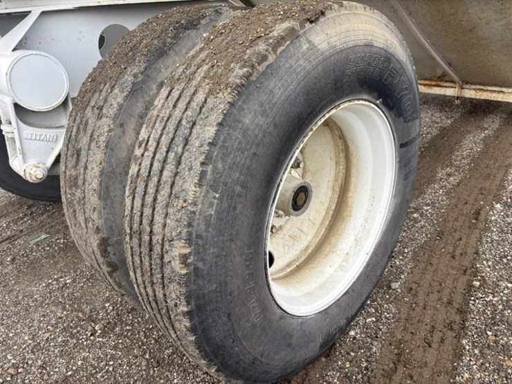 1974-titan-trailer-image-15