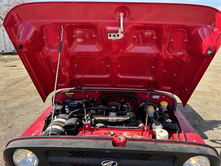 2022-mahindra-roxor-4x4-utility-cart-image-22