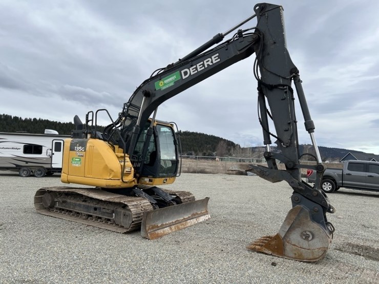 2021-deere-135g-image-7