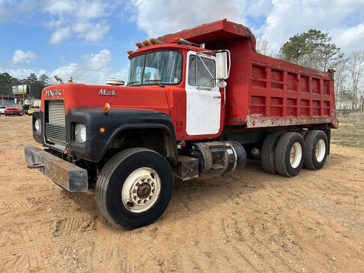 1995-mack-rd688-image-9