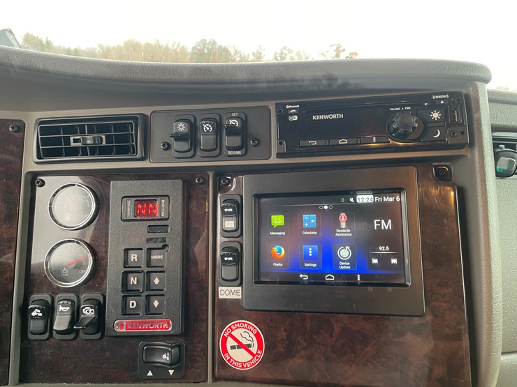 2022-kenworth-t370-image-59