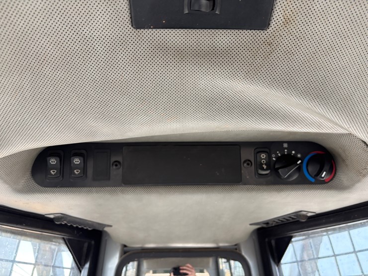 deere-650h-lgp-image-25