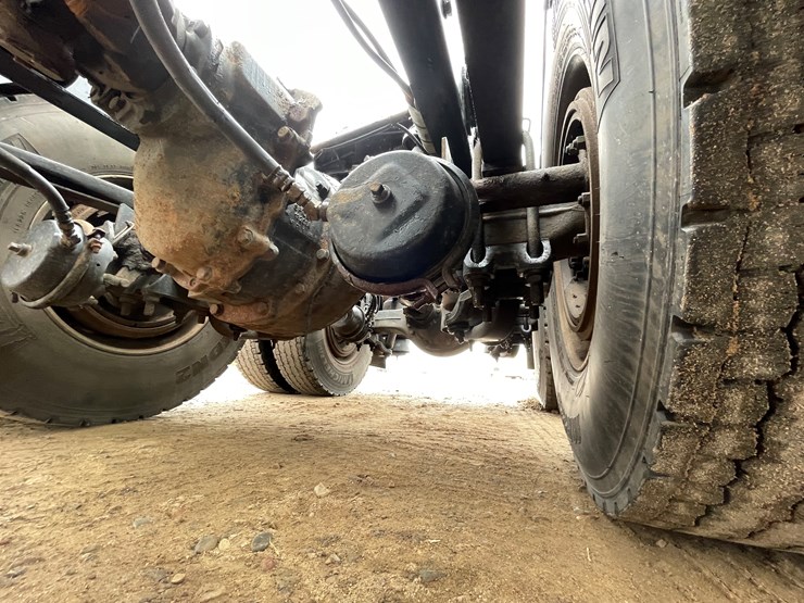 2012-kenworth-t660-image-11