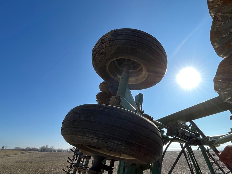 great-plains-2400tm-image-43