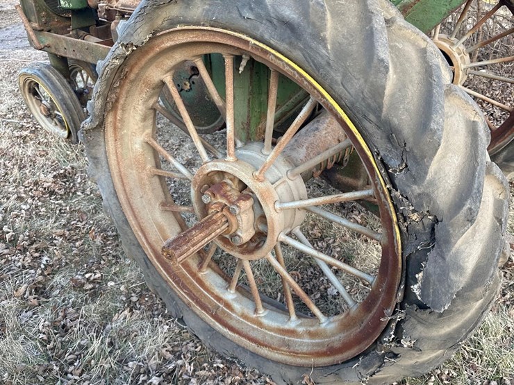 john-deere-b-image-9