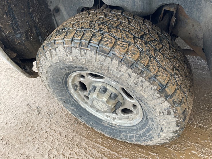 2009-chevrolet-silverado-2500-image-19