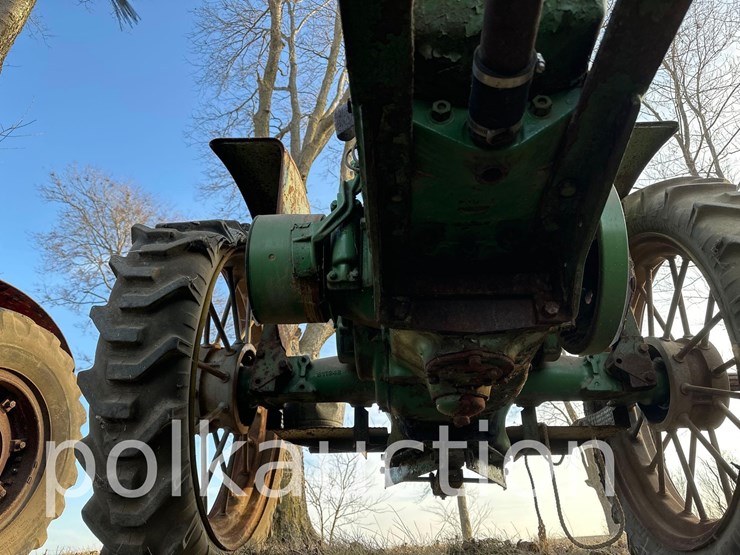 john-deere-b-image-6