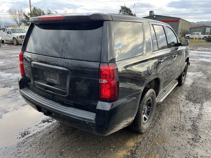 2018-chevrolet-tahoe-image-4