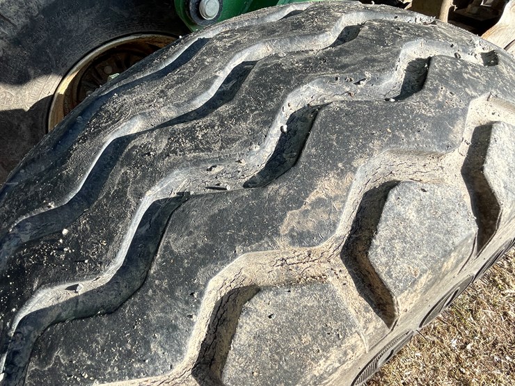 great-plains-2400tm-image-21