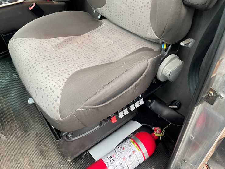 2022-kenworth-t370-image-56