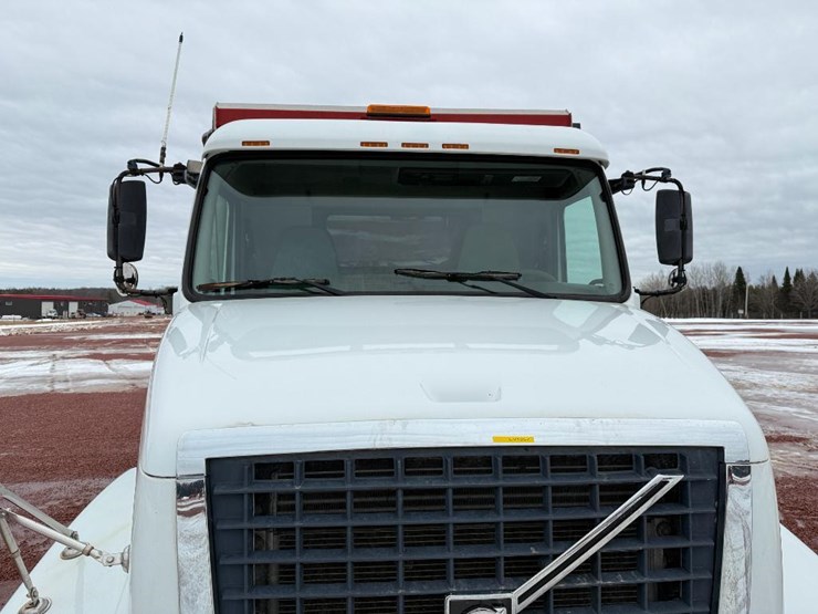 #280-•-lot-280-image-28