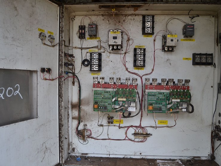 starter-box-w/-2-saftronics-200hp-softype-starter-w/-square-d-600-amp-disconnect-w/-2-capacitors-image-2