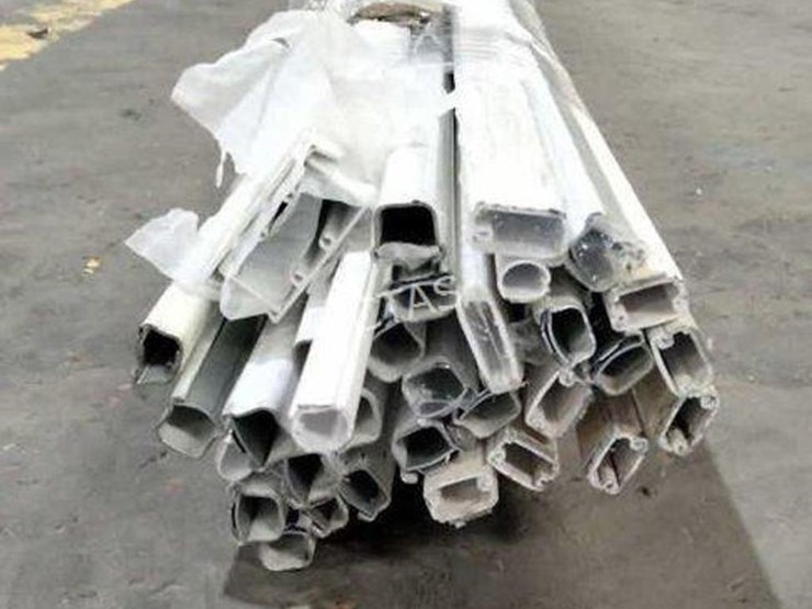 #250-•-cable-management-bundle-image-2