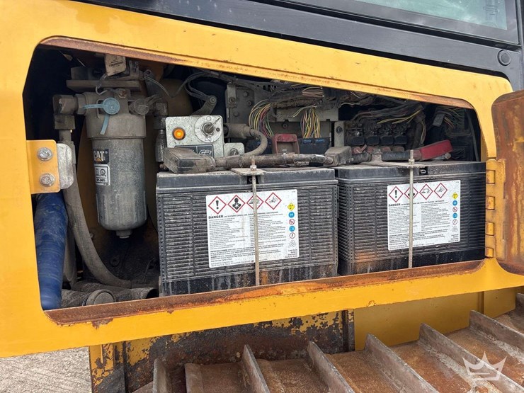 2018-caterpillar-d5k2-lgp-image-7