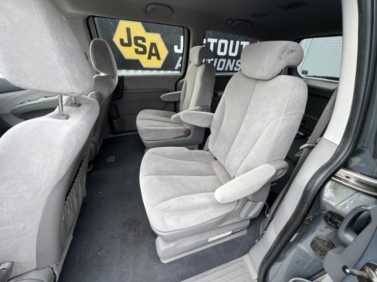 2008-kia-sedona-image-20
