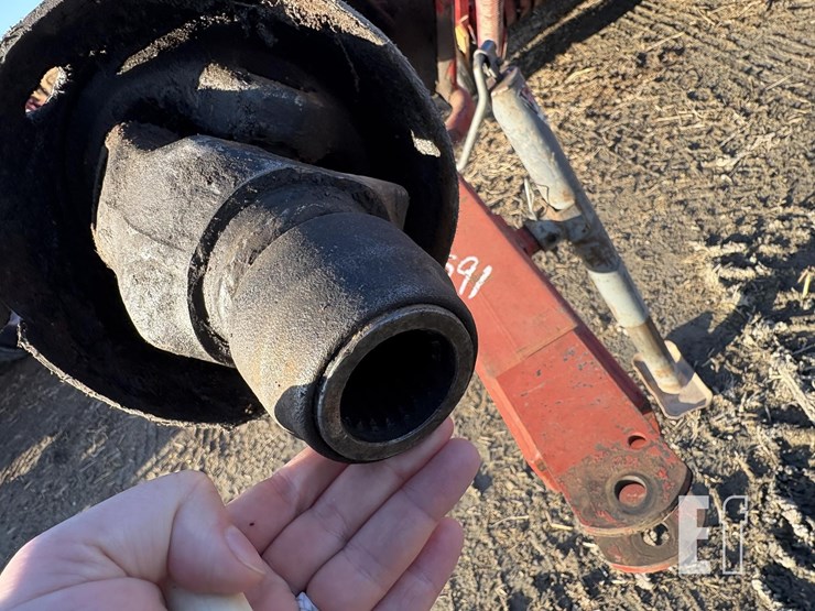 new-holland-1431-image-4