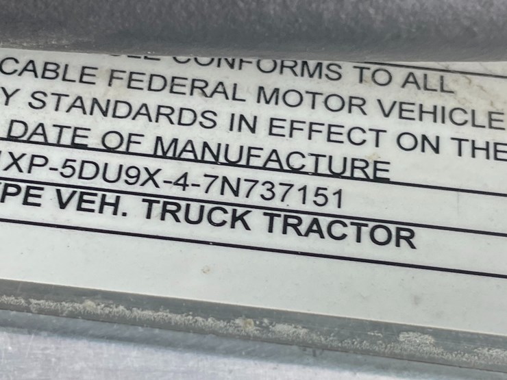 2007-peterbilt-379-image-35