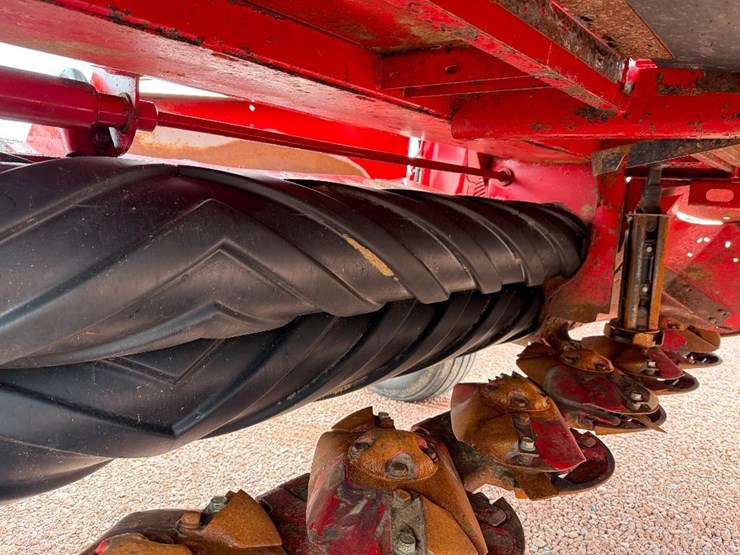 2009-new-holland-h7450-image-19