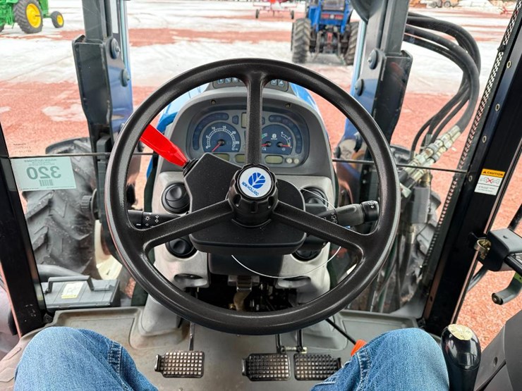 new-holland-ts115a-image-62