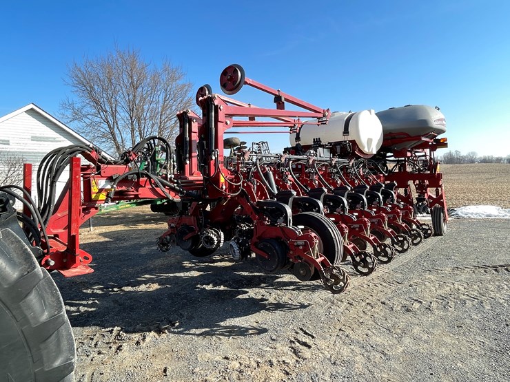 2020-case-ih-2150-image-1