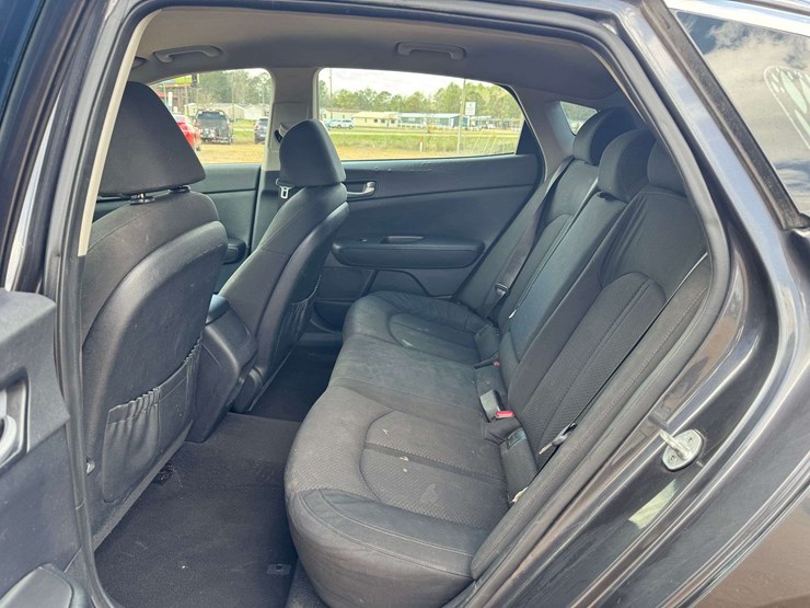 2018-kia-optima-fe-4-door-sedan---170,128-miles-image-17