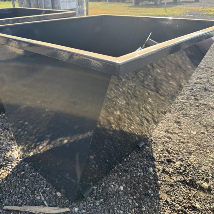 #105 • Mobile Self-Loading Dumping Hoppers