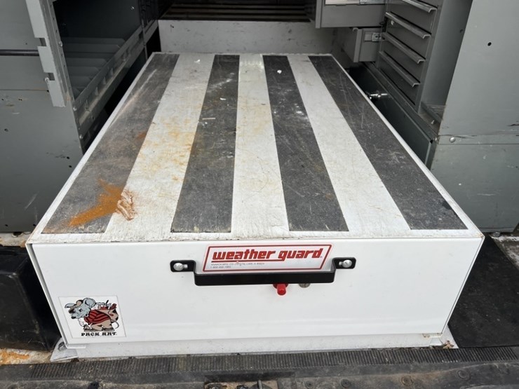 2012-ford-e350-image-23