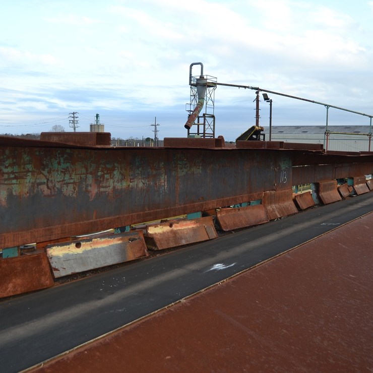 34"X64' OUT FEED BELT W 8 ARM SWEEP KICKERS W/ STEEL SUPPORT NO DRIVE