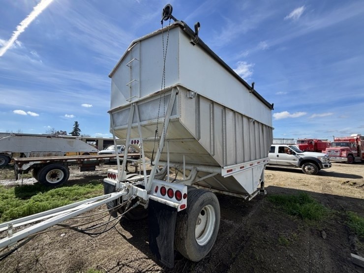 1968-titan-trailer-image-5