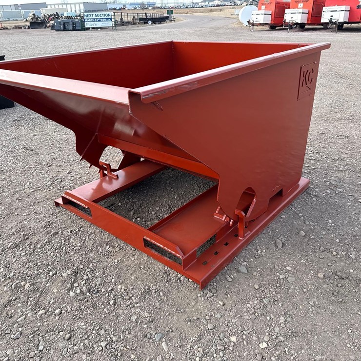 Self Dumping Hopper With Fork Pockets