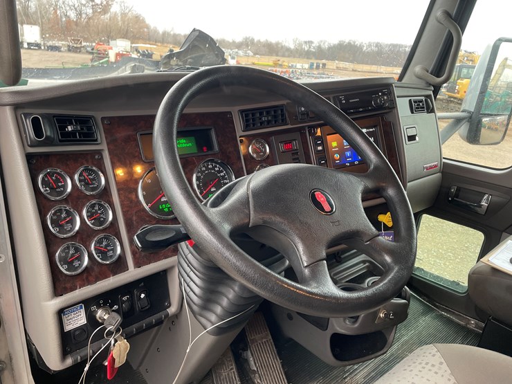 2022-kenworth-t370-image-53