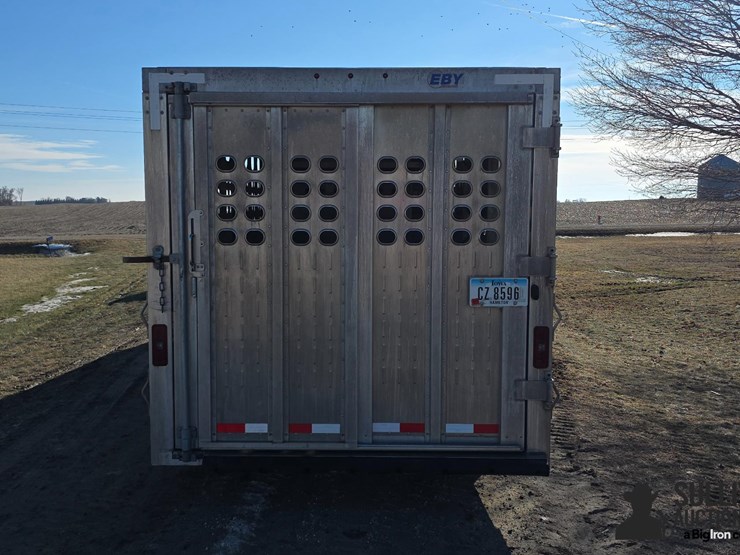 2022-eby-livestock-trailer-image-6