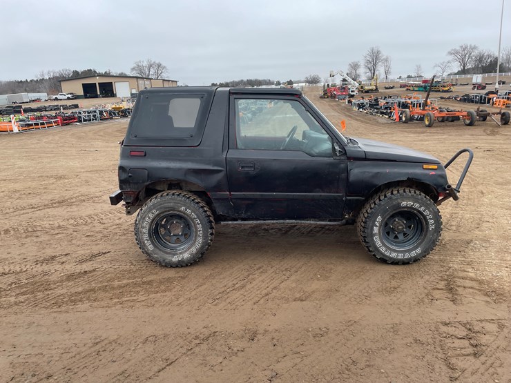 1998-chevrolet-tracker-image-5