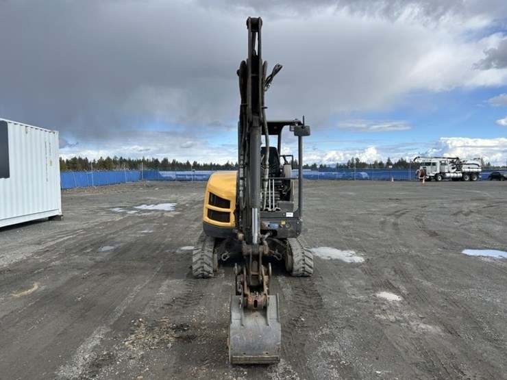 2019-volvo-ecr40d-image-8