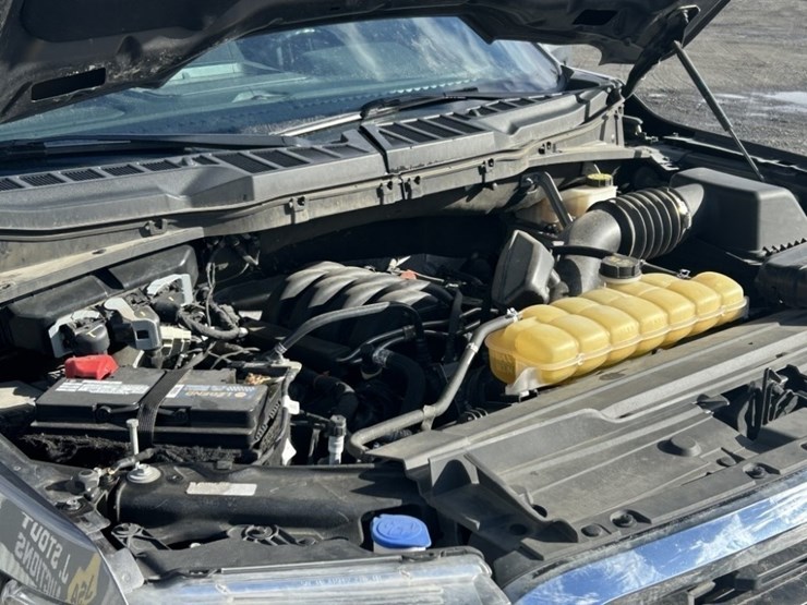 2021-ford-f150-xlt-image-40