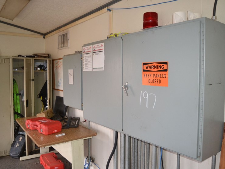 11'x18'-control-cab-w/-p/c-&-push-button-control-boxes-image-1