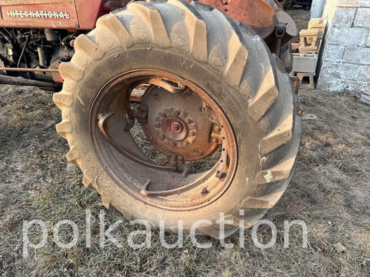 case-ih-350-image-11