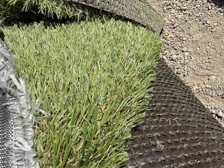 #259-•-26'-roll-of-turf---t-50-image-2