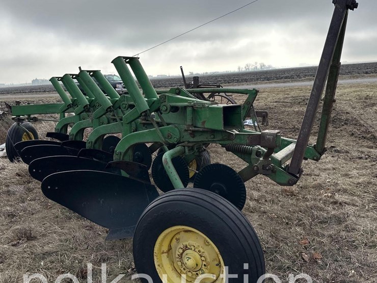 john-deere-3200-image-1
