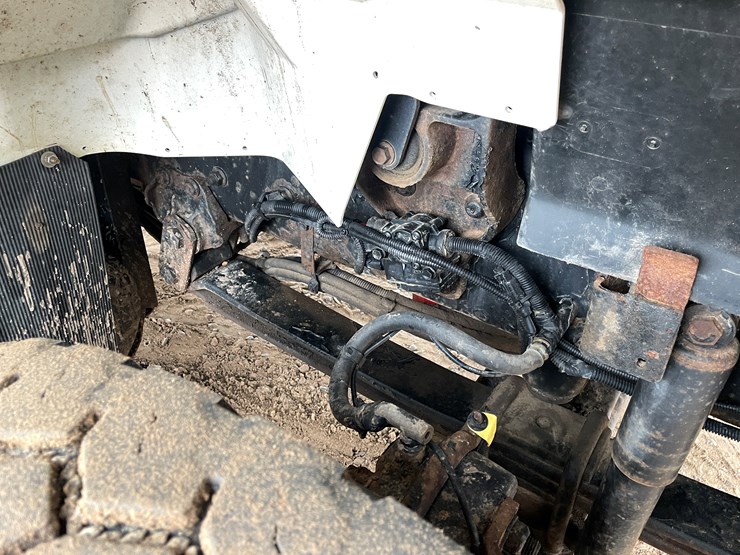 #1037-•-2009-international-navistar-fuel-truck-(has-mn-title)-image-58