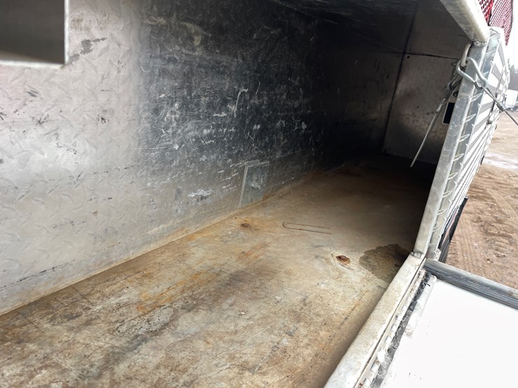 2000-freightliner-fl60-image-27