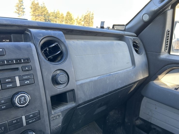 2014-ford-f150-xl-image-22