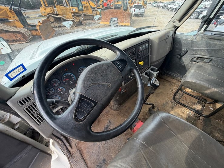 ditch-witch-fm13v-image-11