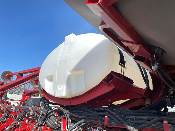 2020-case-ih-2150-image-25