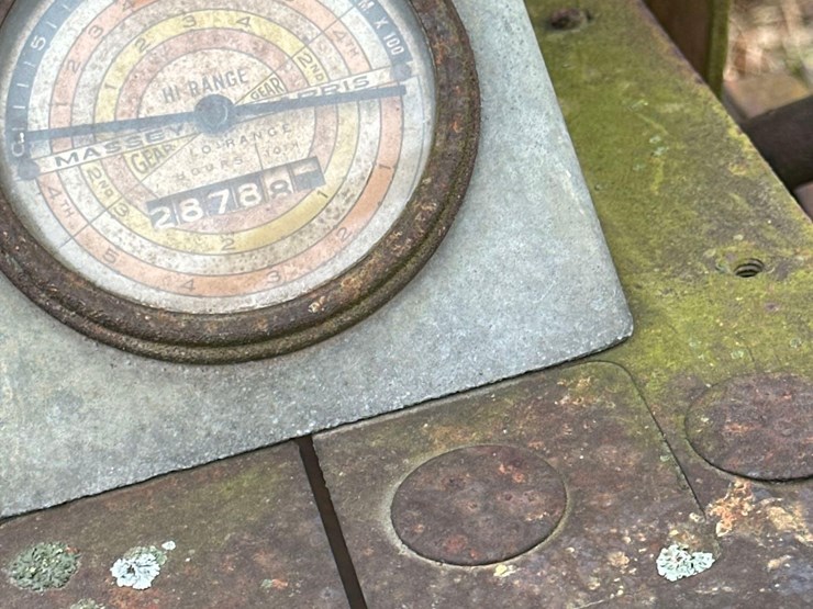 massey-ferguson-444-image-12